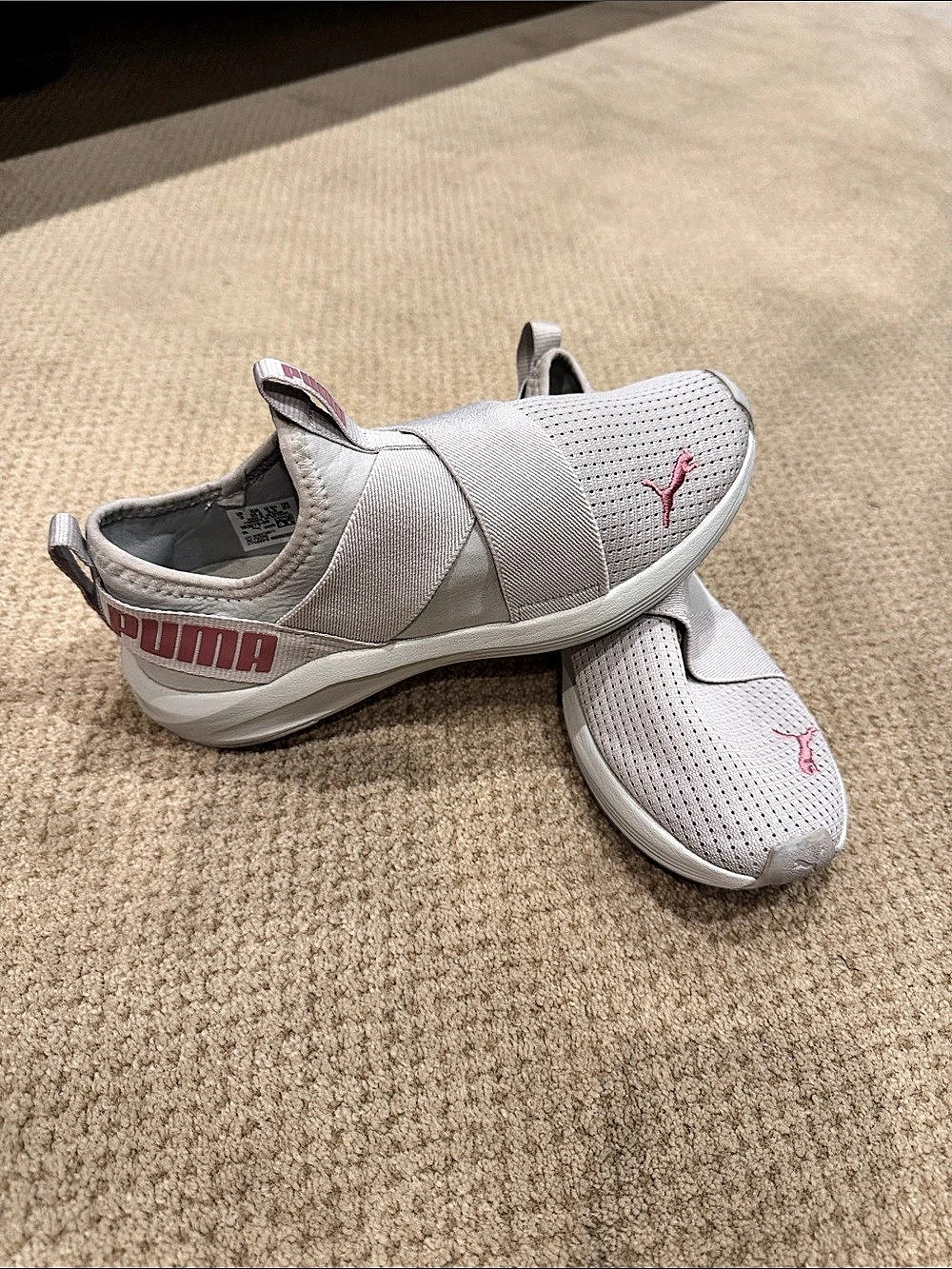 Puma SoftFoam+ + Women's Athletic Shoes US 5.5 White & Pink